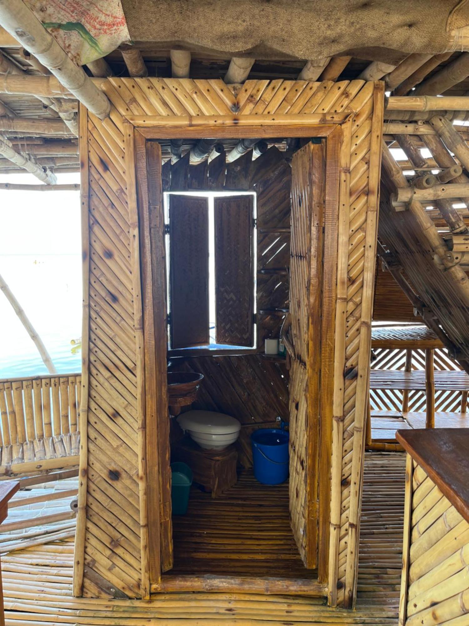 Bamboo Nest Beachfront Пуэрто-Принцеса Экстерьер фото