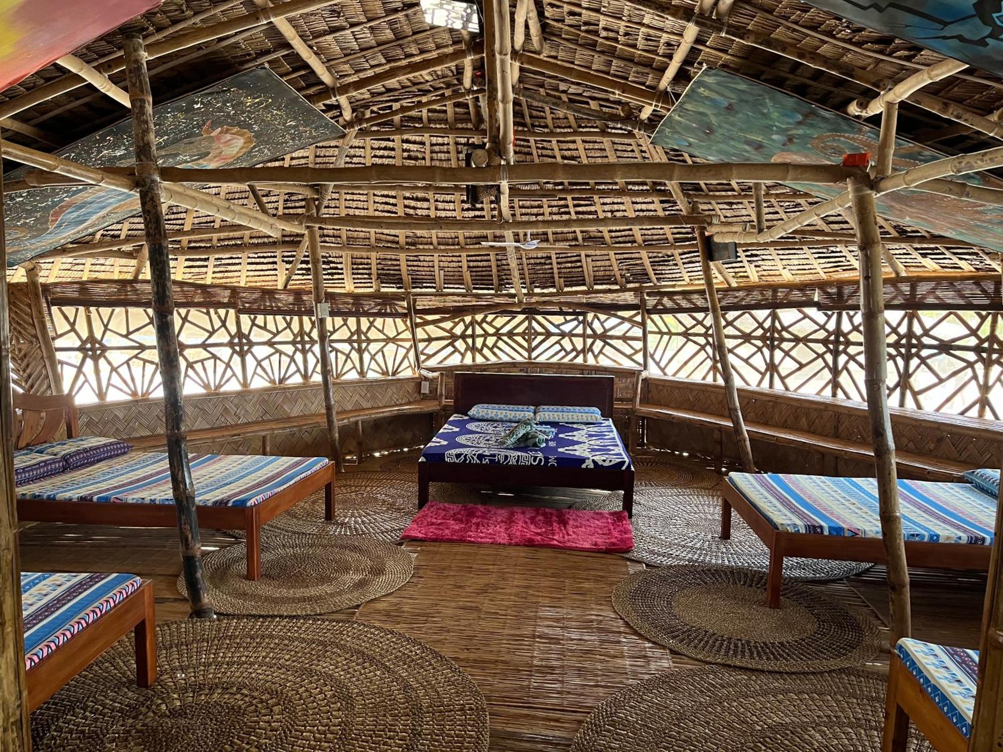 Bamboo Nest Beachfront Пуэрто-Принцеса Экстерьер фото